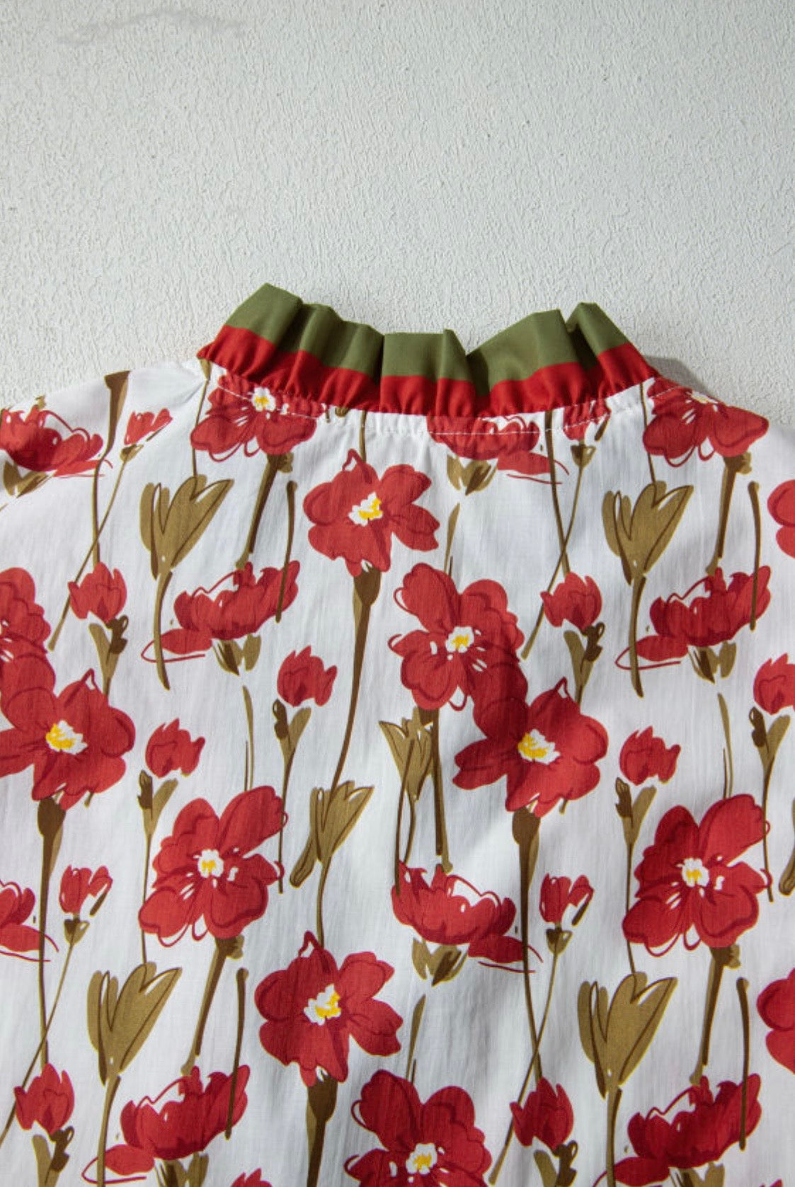 Blouse With Floral Ruffle Sleeves | Everyday Flair