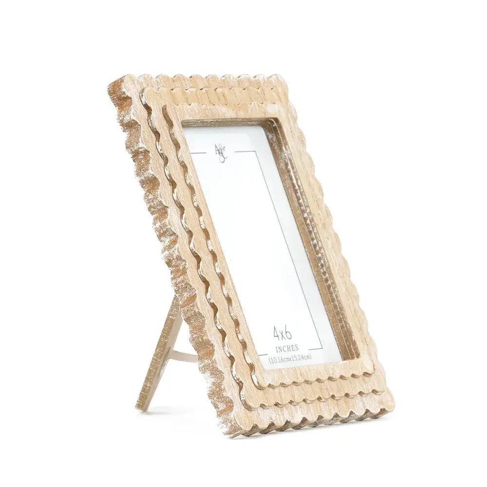 Scalloped Wood Photo Frame 4x6 Inches Natural Finish For Rustic Charm