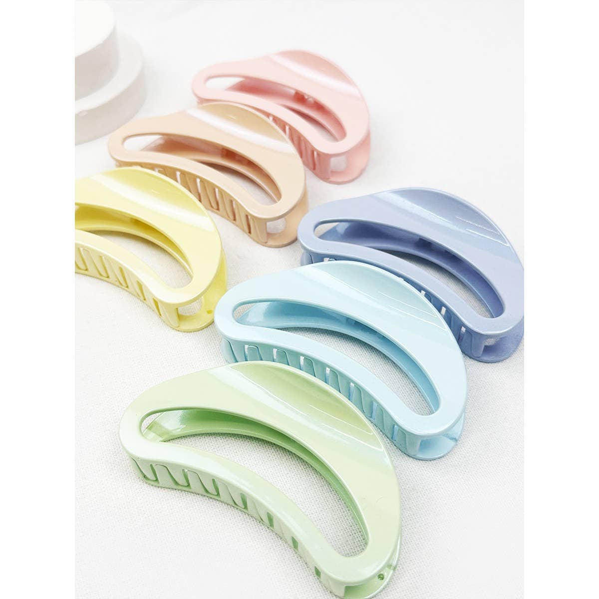 Hair Claw Clip Pearl Colors Half Moon With Double Row Teeth