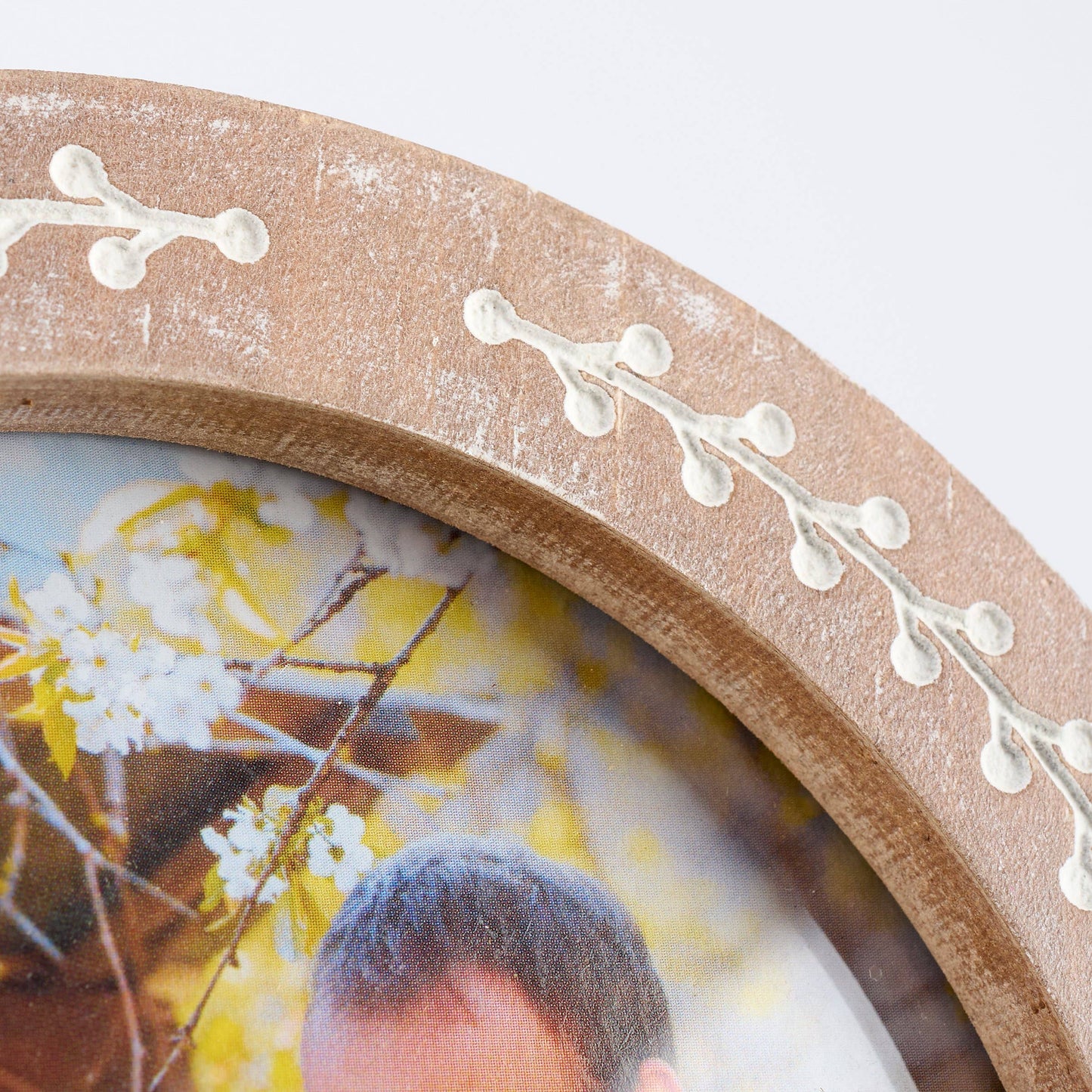 Round Wood Photo Frame - Garden Collection, Debossed Vine Design, Cream Accents