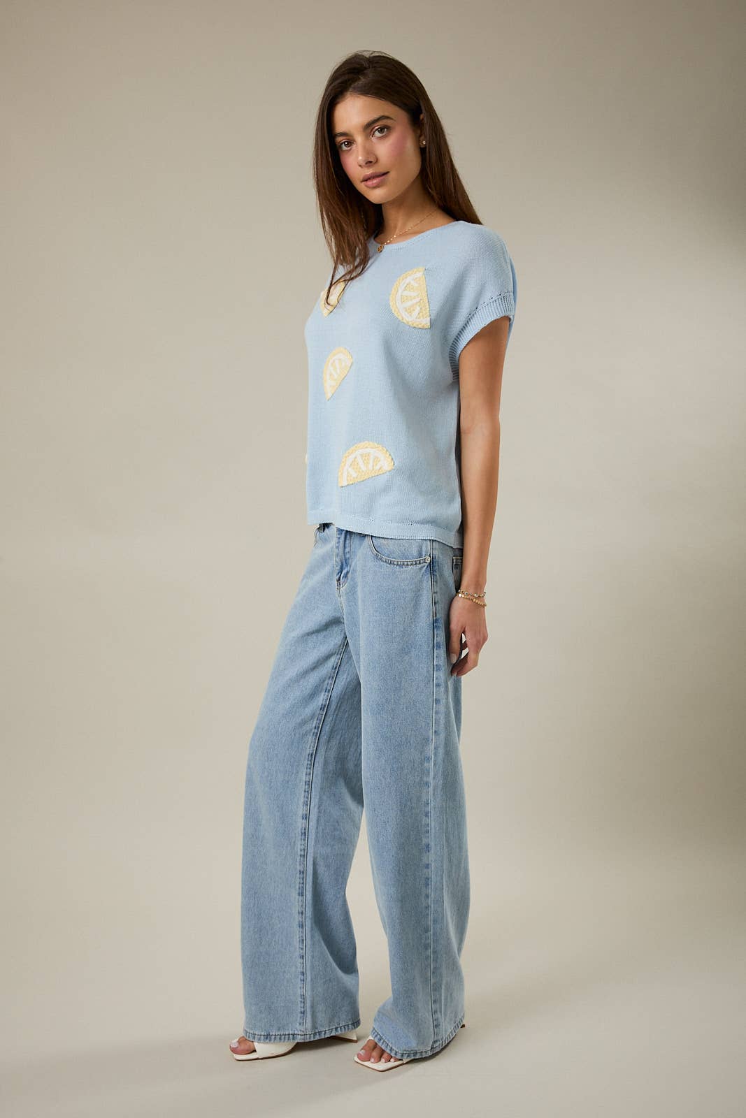 Embroidered Lemon Knit Light Spring/Summer Sassiness