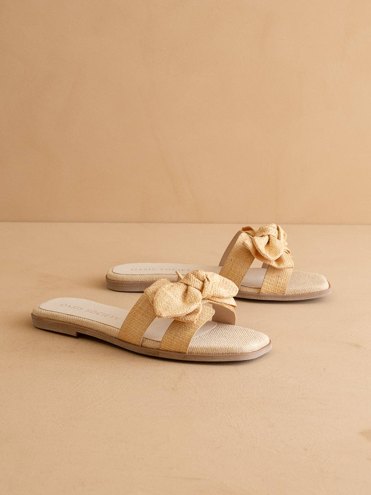 Slide Sandal Le Sage May Ginny Raffia Bow With DreamCloud Sole Natural